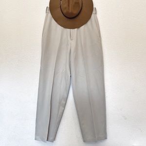 🤍🤎Khaki beige tan Pleated Classic Trousers 🤎🤍Size 31x32